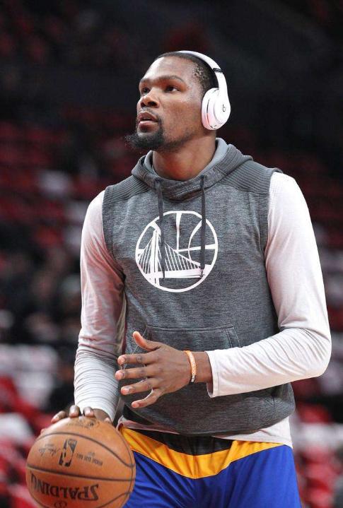 卡马文加在 卡马文加在